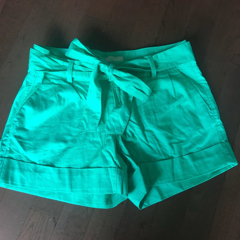 Banana Republic High Waist Shorts 💚